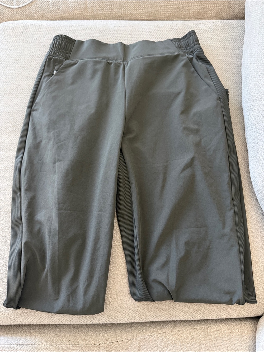 Athleta Olive Green Pull on Joggers